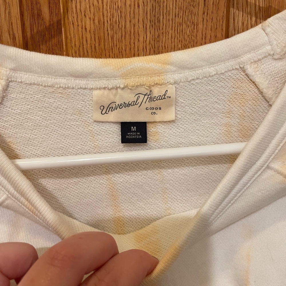 Universal Thread Crewneck - Picture 2 of 2
